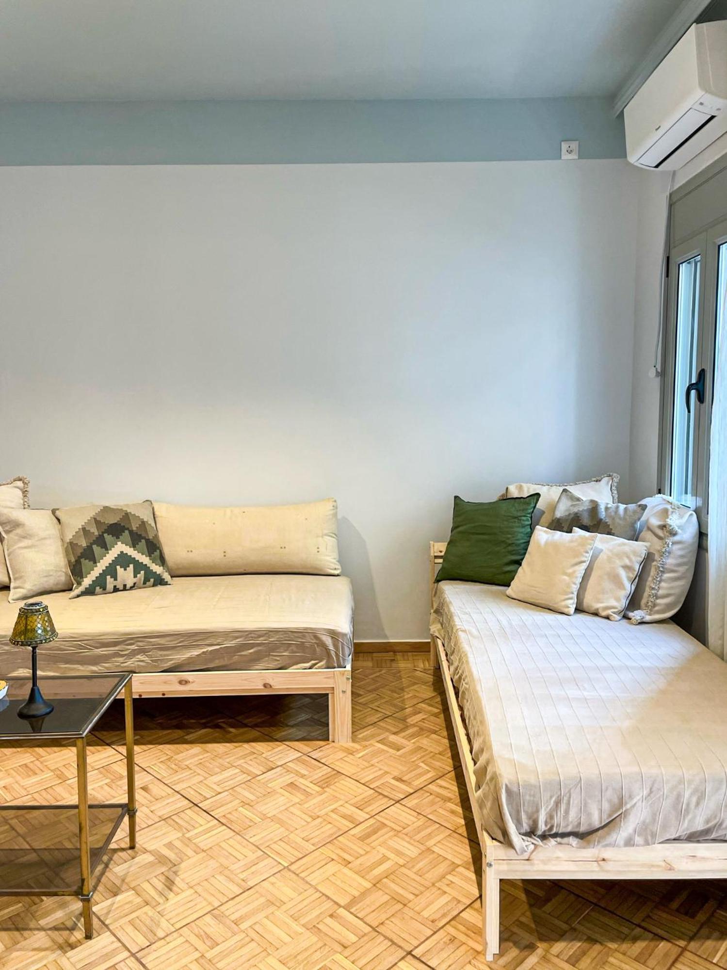 Apartment Near Metro + Port Piraeus Exterior photo